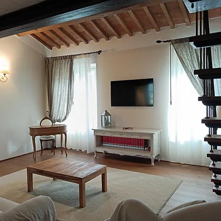 La Corte * Κορτόνα